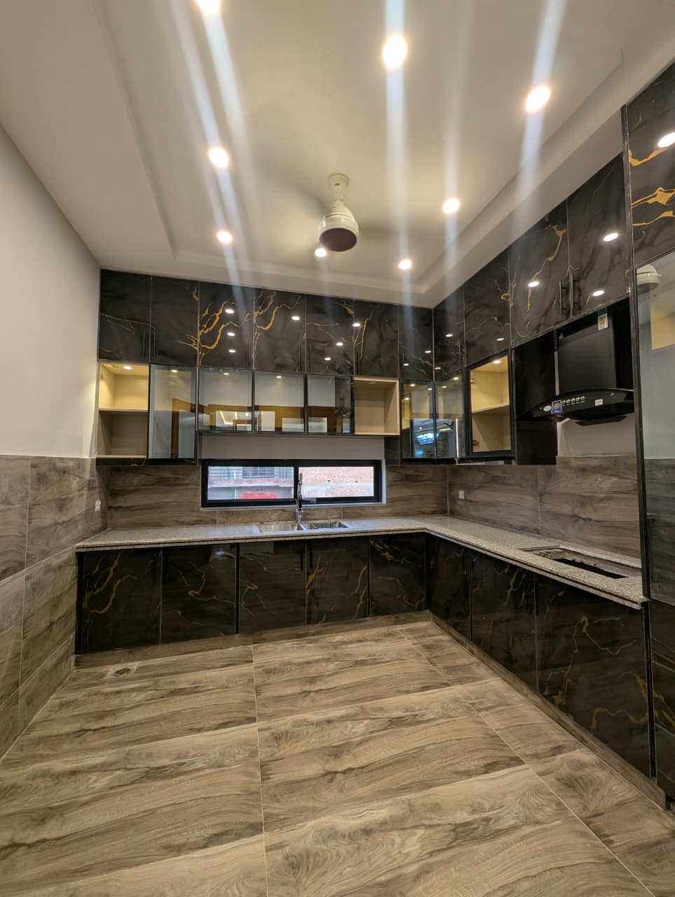 Ultra Modern House For Sale - Image 3