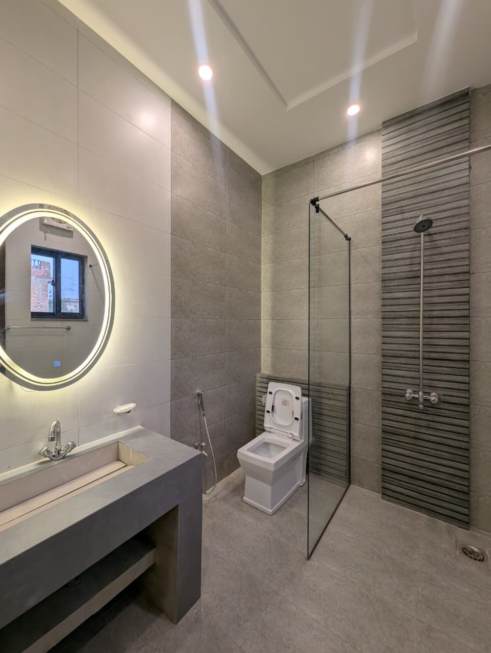 Ultra Modern House For Sale - Image 5
